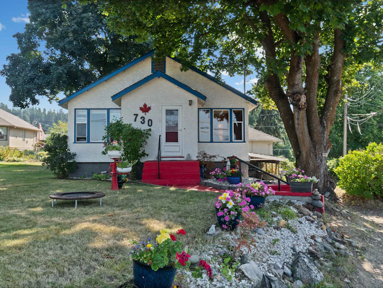 730 NE 9 Avenue, Salmon Arm, BC, V1E 4A1 - 77