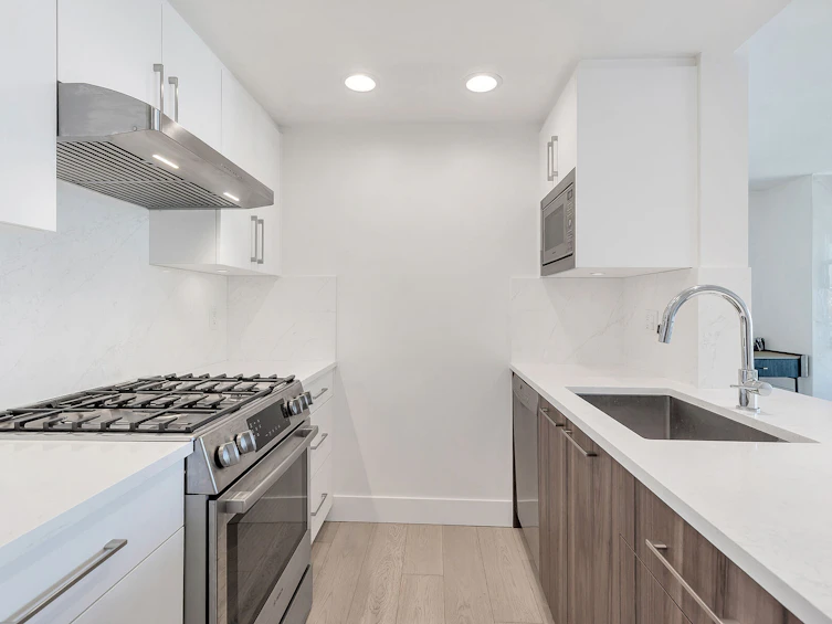 1608-198 Aquarius Mews, Vancouver, BC, V6Z 2Y4 - 16