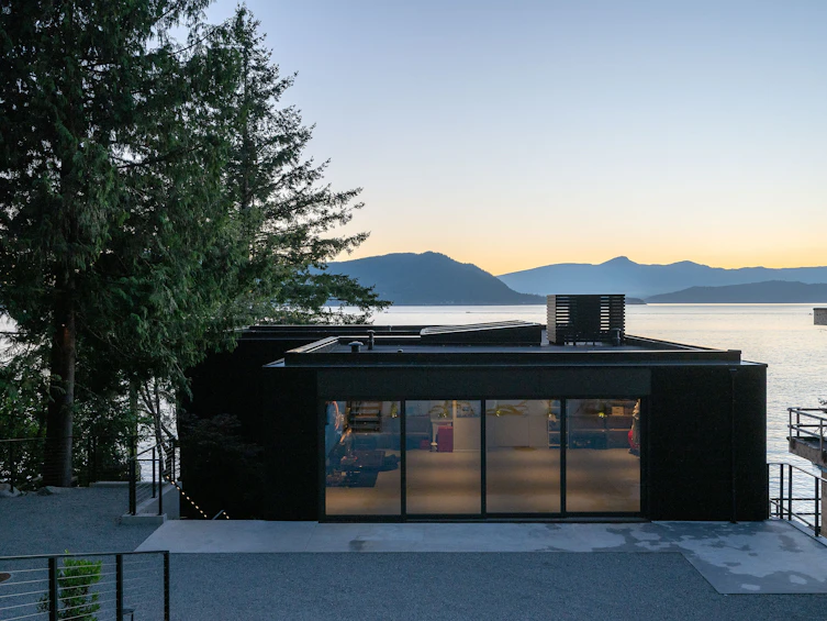 8885 Lawrence Way, West Vancouver, BC, V7W 2T7 - 39
