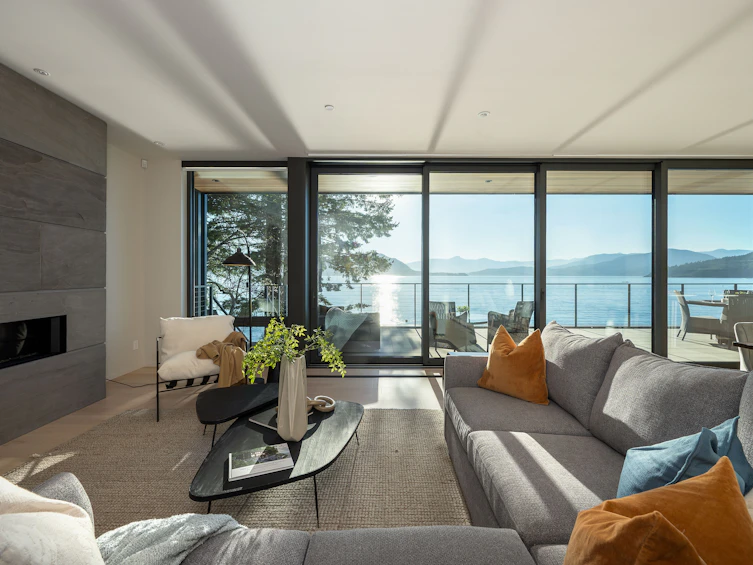 8885 Lawrence Way, West Vancouver, BC, V7W 2T7 - 7