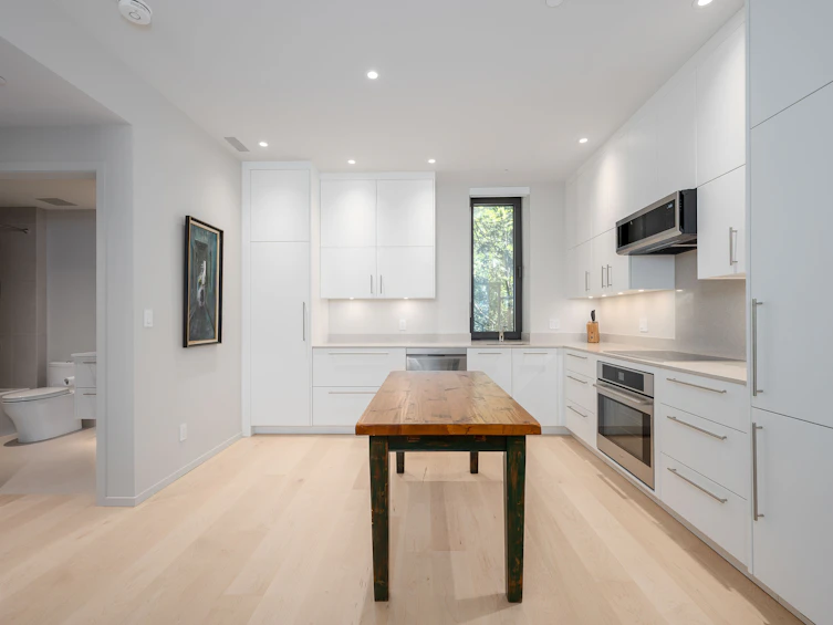 8885 Lawrence Way, West Vancouver, BC, V7W 2T7 - 32