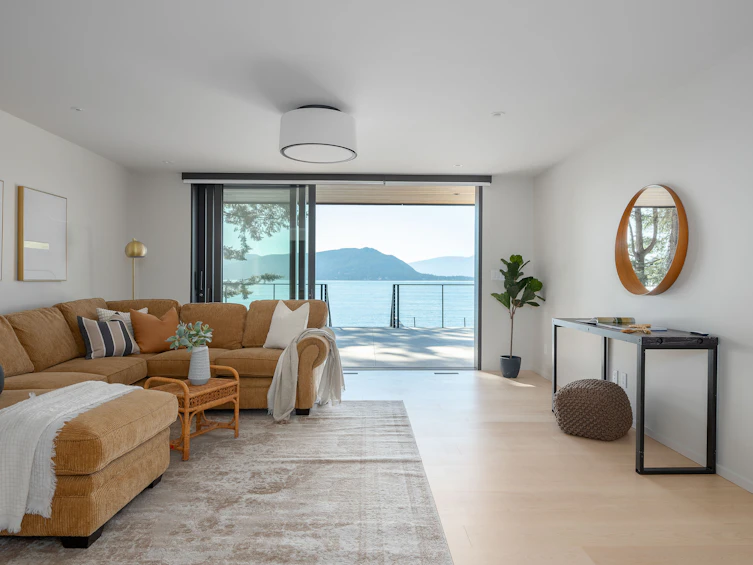 8885 Lawrence Way, West Vancouver, BC, V7W 2T7 - 25