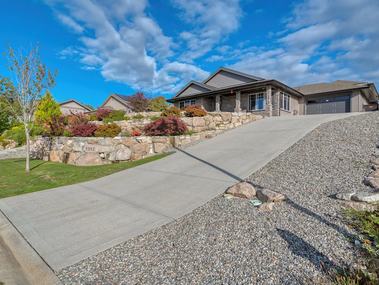 6252 Oracle Road, Sechelt, BC, V7Z 0N7 - 5