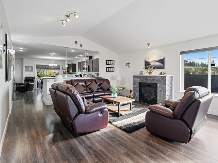 6252 Oracle Road, Sechelt, BC, V7Z 0N7 - 12