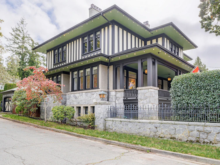943 St. Charles Street, Victoria, BC, V8S 3P8 - 4
