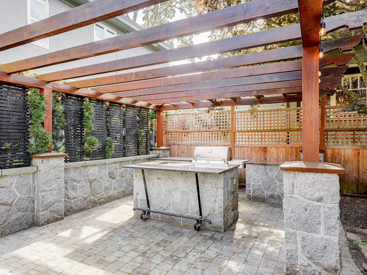 943 St. Charles Street, Victoria, BC, V8S 3P8 - 70