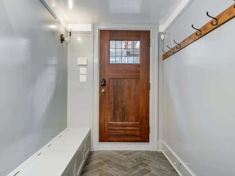 943 St. Charles Street, Victoria, BC, V8S 3P8 - 47