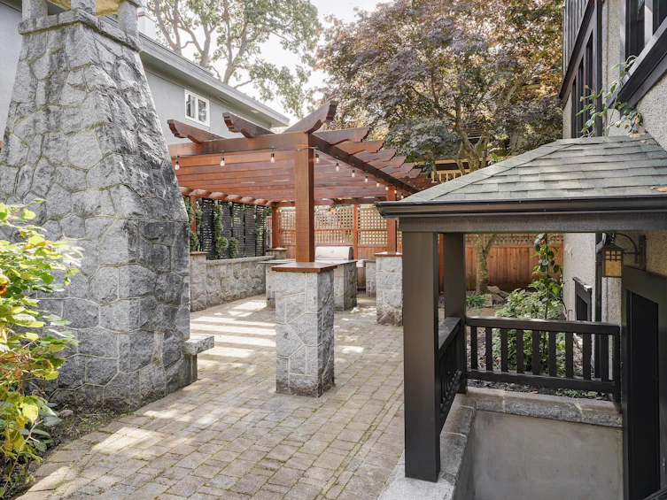 943 St. Charles Street, Victoria, BC, V8S 3P8 - 65
