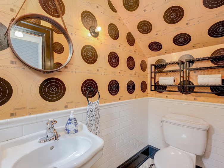 943 St. Charles Street, Victoria, BC, V8S 3P8 - 29
