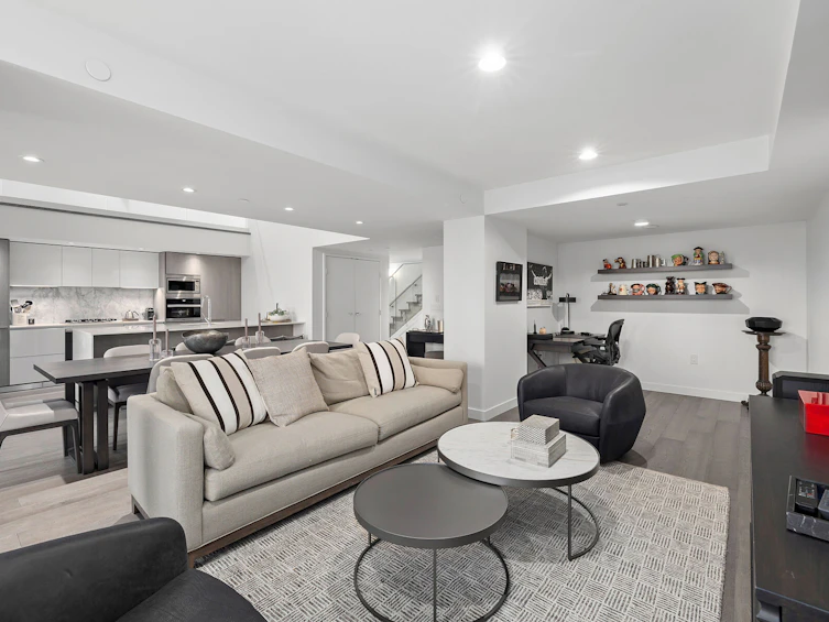 2208-1111 Richards Street, Vancouver, BC, V6B 0S3 - 7