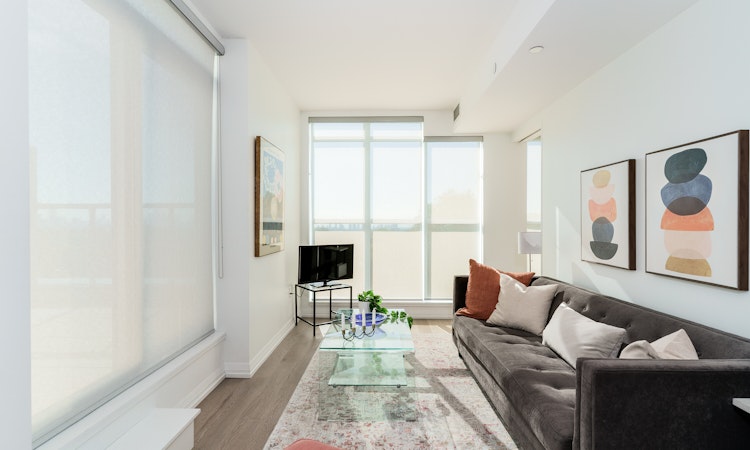 707-835 St. Clair Avenue W