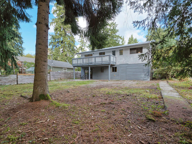 1067 Fircrest Road, Gibsons, BC, V0N 1V4 - 31