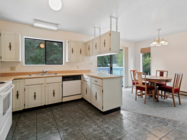 1067 Fircrest Road, Gibsons, BC, V0N 1V4 - 12