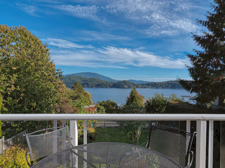 648 Gibsons Way, Gibsons, BC, V0N 1V9 - 38