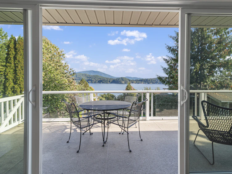 648 Gibsons Way, Gibsons, BC, V0N 1V9 - 5
