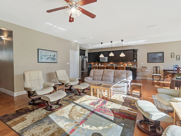5005 Bay Road, Sechelt, BC, V7Z 0E9 - 9