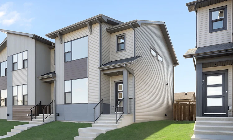 215 Belvedere Avenue SE