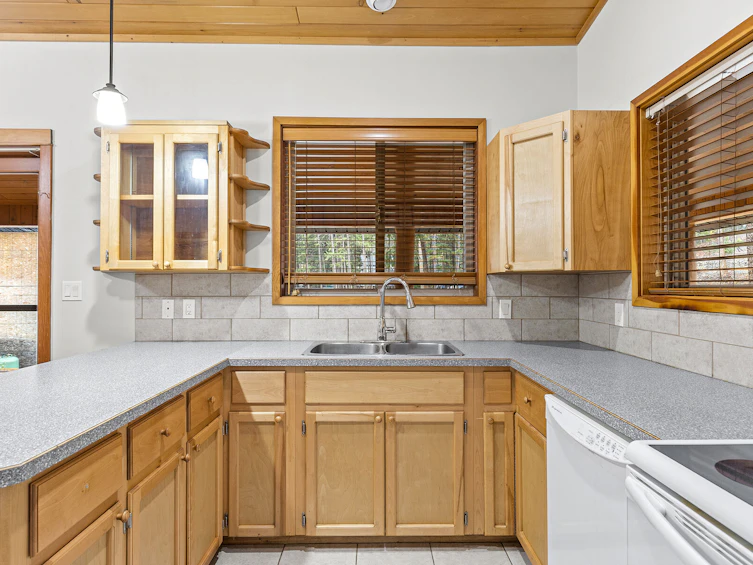 849 Balsam Road, West Kelowna, BC, V1Z 3V7 - 7