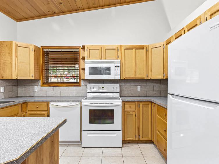 849 Balsam Road, West Kelowna, BC, V1Z 3V7 - 6