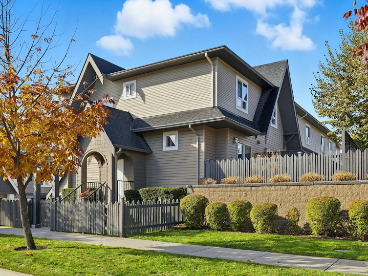 53-680 Old Meadows Road, Kelowna, BC, V1W 5L4 - 2