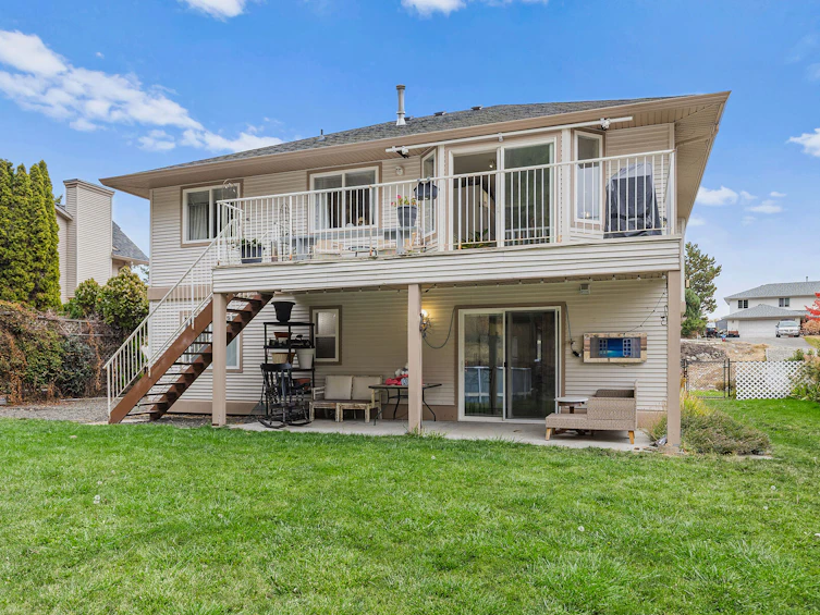5817 Victoria Street, Peachland, BC, V0H 1X4 - 2