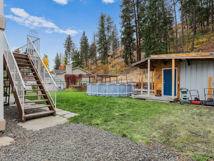 5817 Victoria Street, Peachland, BC, V0H 1X4 - 44