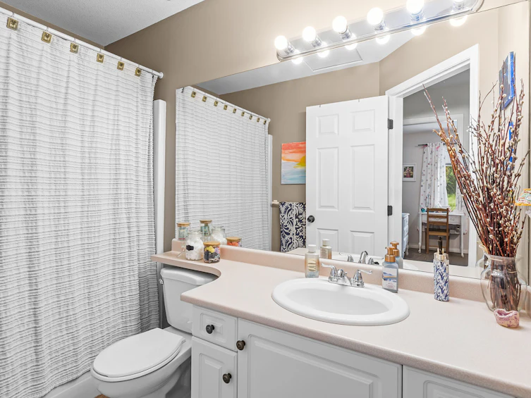 5817 Victoria Street, Peachland, BC, V0H 1X4 - 22
