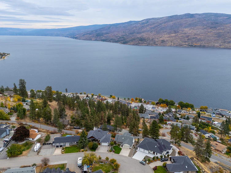 5817 Victoria Street, Peachland, BC, V0H 1X4 - 69