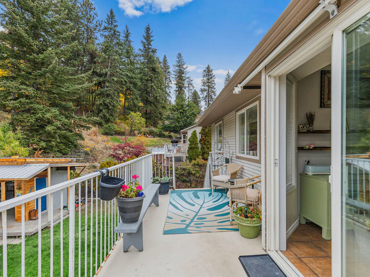 5817 Victoria Street, Peachland, BC, V0H 1X4 - 7