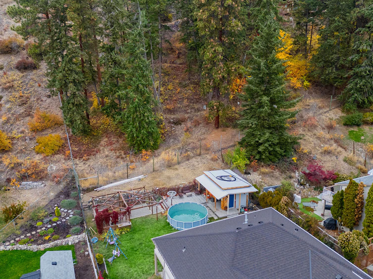 5817 Victoria Street, Peachland, BC, V0H 1X4 - 62