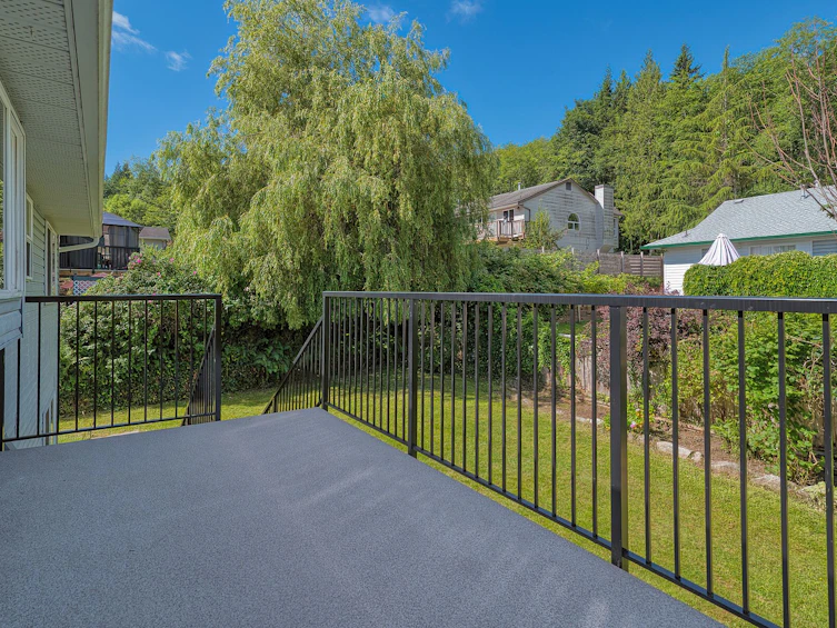 5833 Heron Place, Sechelt, BC, V7Z 0R3 - 10