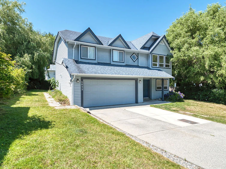 5833 Heron Place, Sechelt, BC, V7Z 0R3 - 2