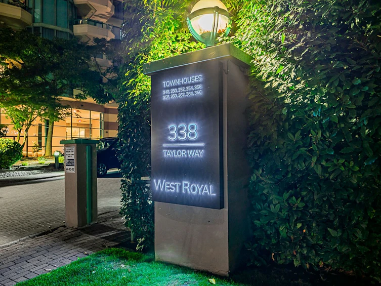 4D-338 Taylor Way, West Vancouver, BC, V7T 2Y1 - 2