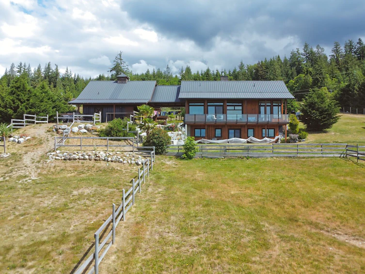 2247 Pixton Road, Gibsons, BC, V0N 2W5 - 5