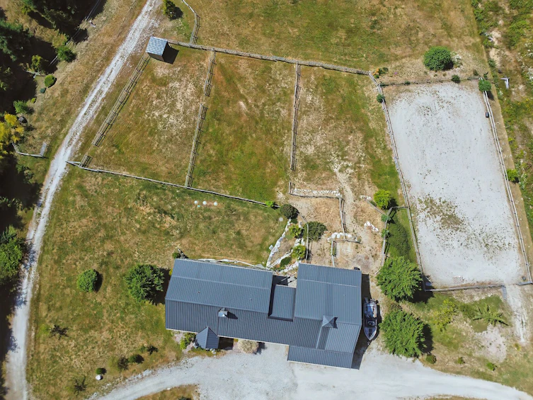 2247 Pixton Road, Gibsons, BC, V0N 2W5 - 3