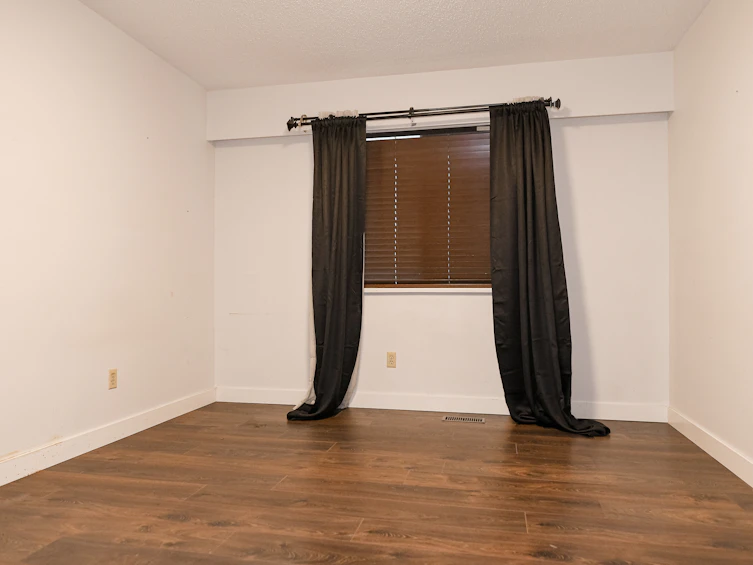15112 96 Avenue, Surrey, BC, V3R 1E9 - 14
