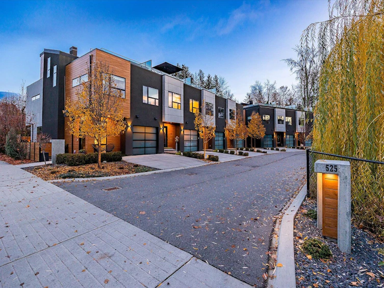 2-525 Mcclure Road, Kelowna, BC, V1W 1K9