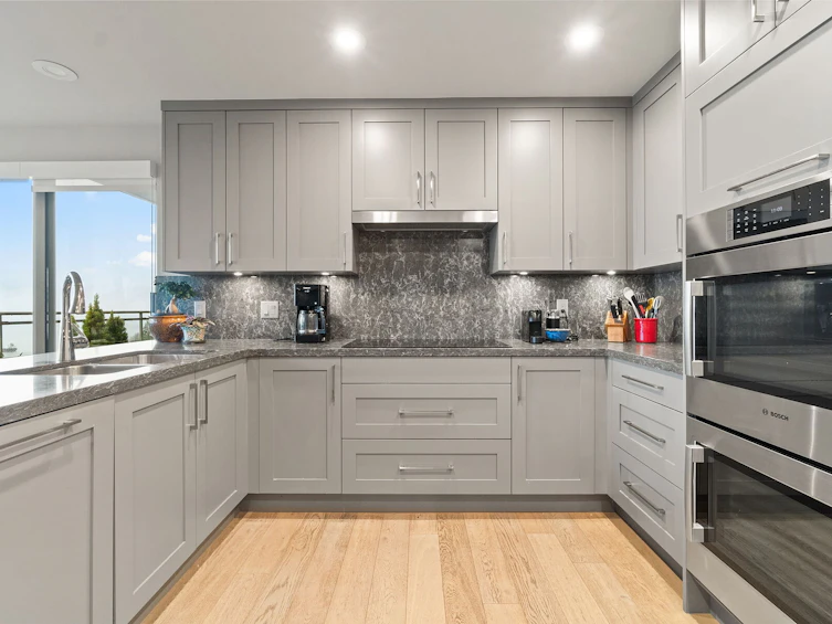 201-3105 Deer Ridge Drive, West Vancouver, BC, V7S 4W1 - 11