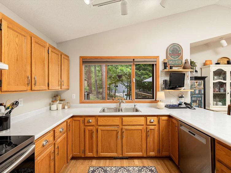 16455 Commonage Road, Lake Country, BC, V4V 1B3 - 11