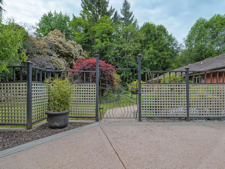 6241 Sechelt Inlet Road, Sechelt, BC, V7Z 0L3 - 35