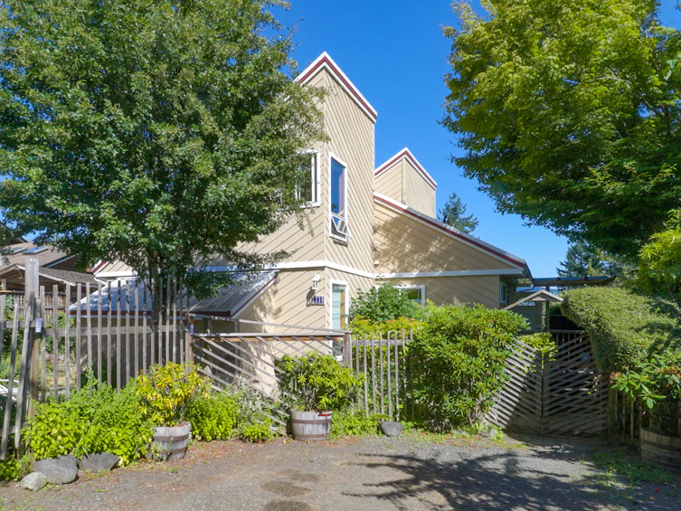 1115 Lenora Road, Bowen Island, BC, V0N 1G1 - 2