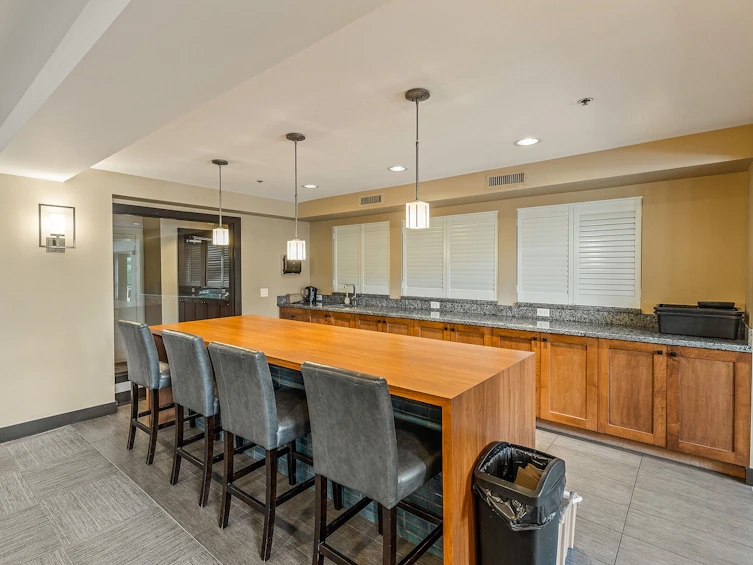 210-1093 Sunset Drive, Kelowna, BC, V1Y 9Z4 - 35