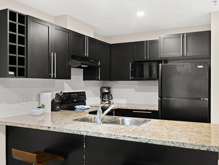 210-1093 Sunset Drive, Kelowna, BC, V1Y 9Z4 - 10
