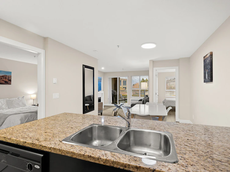 210-1093 Sunset Drive, Kelowna, BC, V1Y 9Z4 - 13