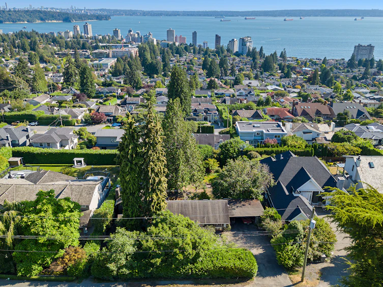 2234 Ottawa Avenue, West Vancouver, BC, V7V 2S6 - 18