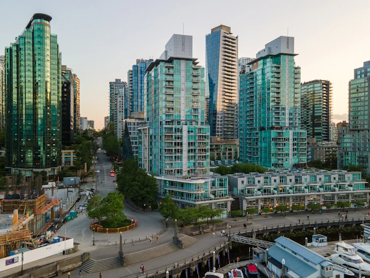 1002-499 Broughton Street, Vancouver, BC, V6G 3K1 - 2
