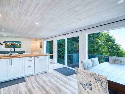 7949 Redrooffs Road - 5