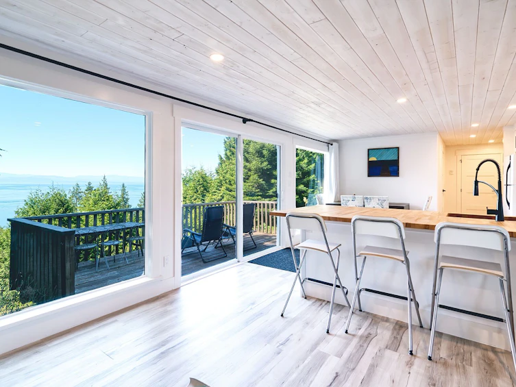 7949 Redrooffs Road, Halfmoon Bay, BC, V7Z 1C6 - 9