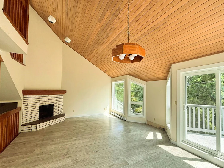 9-5753 Wharf Avenue, Sechelt, BC, V7Z 0H5 - 3