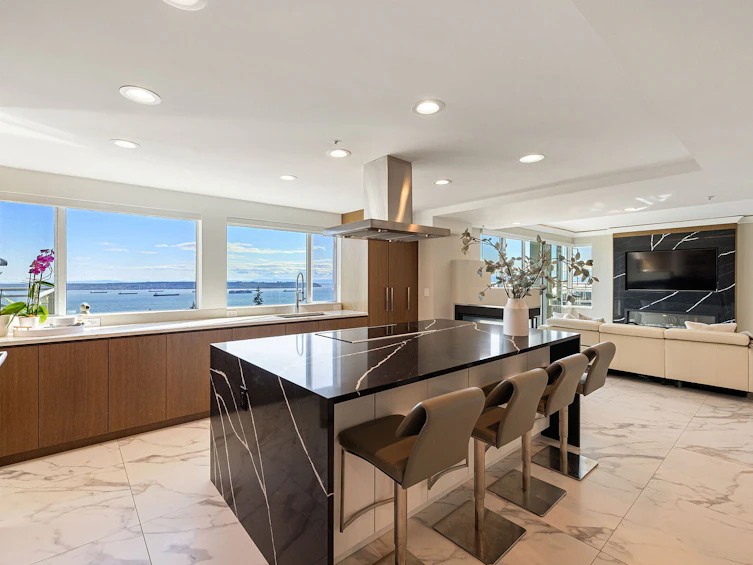701-3105 Deer Ridge Drive, West Vancouver, BC, V7S 4W1 - 3